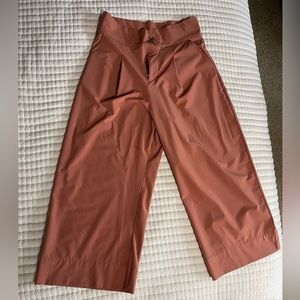 Albion - wide leg crop trouser - size medium